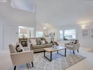 Photo #4: 22414543 Listing