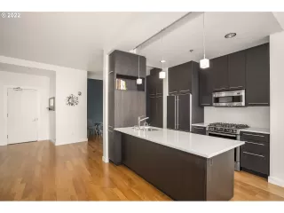 Photo #5: 22415229 Listing 