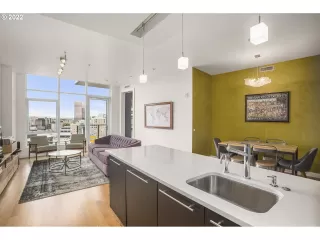 Photo #6: 22415229 Listing 