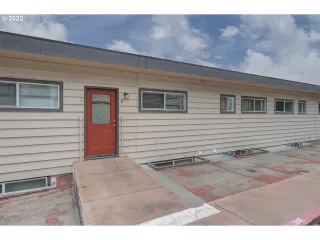 Photo #3: 22416222 Listing