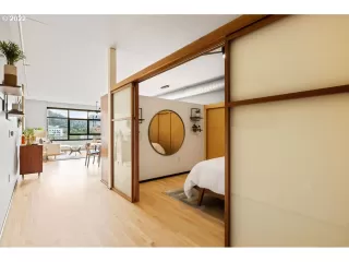 Photo #6: 22416244 Listing