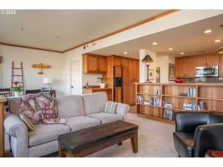 Photo #4: 22416517 Listing 