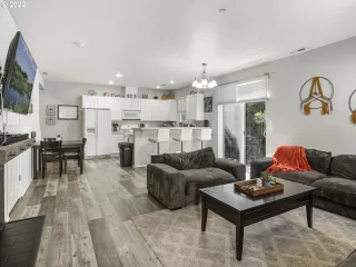 Photo #2: 22416717 Listing