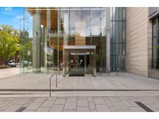 Photo #1: 22416833 Listing 