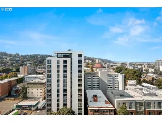 Photo #6: 22416833 Listing 