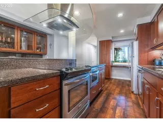 Photo #3: 22417616 Listing