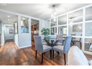 Photo #6: 22417616 Listing