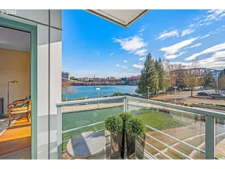 Photo #4: 22418274 Listing