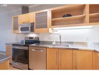 Photo #4: 22418335 Listing 