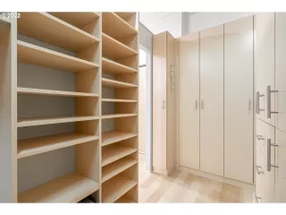 Photo #6: 22418335 Listing 