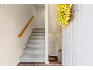 Photo #3: 22418532 Listing