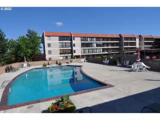 Photo #2: 22419633 Listing