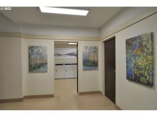 Photo #4: 22419633 Listing