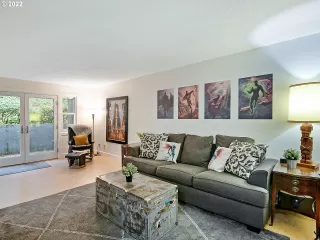 Photo #4: 22419982 Listing