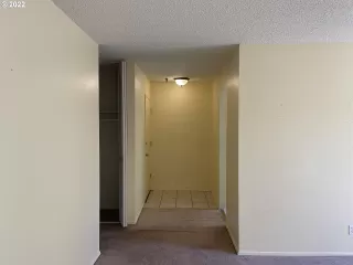 Photo #5: 22420890 Listing 