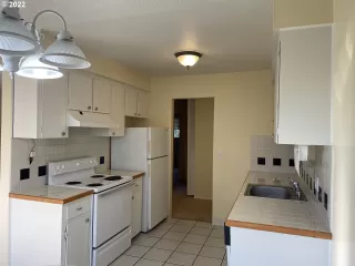 Photo #6: 22420890 Listing 