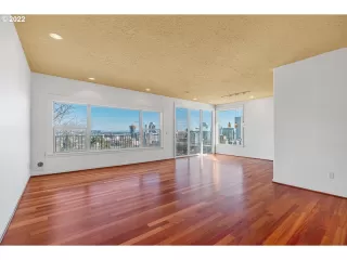 Photo #2: 22421365 Listing 