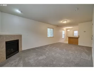 Photo #5: 22421681 Listing