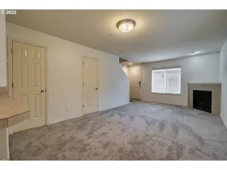 Photo #6: 22421681 Listing