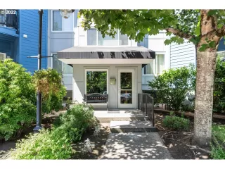 Photo #3: 22422156 Listing