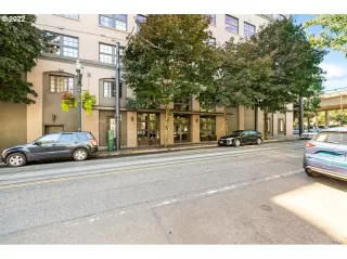 Photo #1: 22422234 Listing 