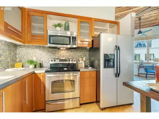 Photo #6: 22422234 Listing 