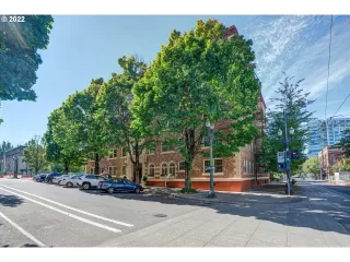 Photo #2: 22422768 Listing