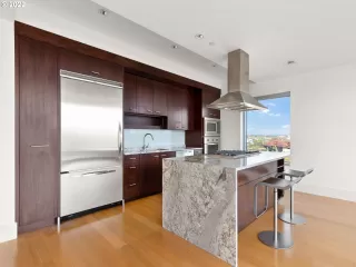 Photo #2: 22422894 Listing 