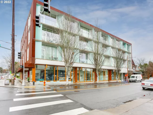 MLS: 22422988 Condo For Sale