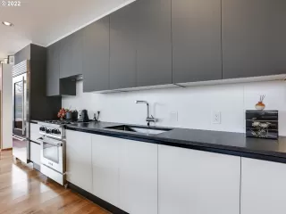 Photo #2: 22422988 Listing 