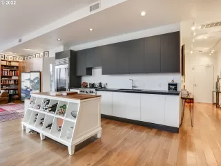 Photo #3: 22422988 Listing 