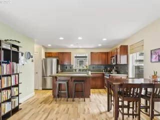 Photo #1: 22423374 Listing