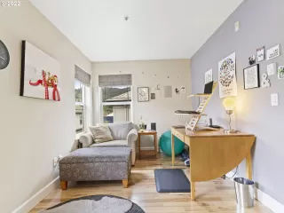 Photo #6: 22423374 Listing