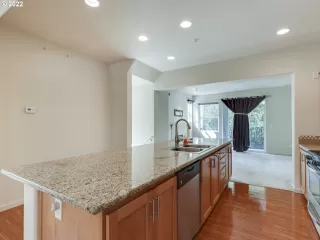 Photo #3: 22424194 Listing