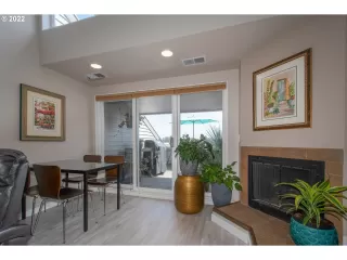 Photo #6: 22425049 Listing 