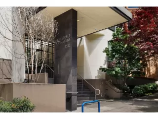 Photo #2: 22426445 Listing