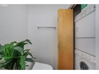 Photo #5: 22426589 Listing 