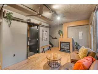 Photo #4: 22426656 Listing