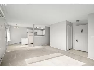 Photo #5: 22427127 Listing 