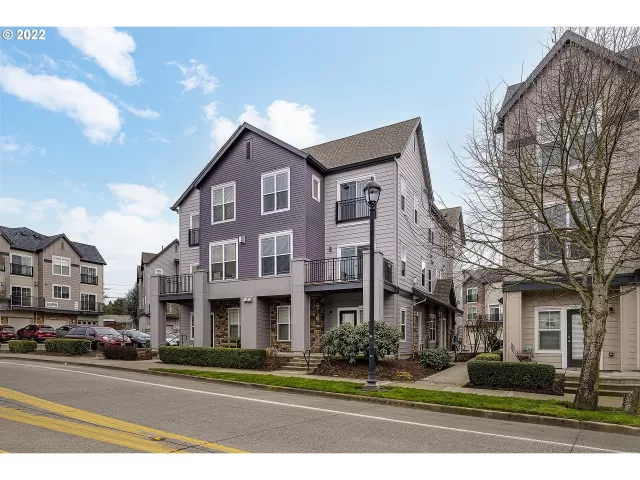 MLS: 22427782 Condo For Sale