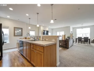 Photo #3: 22427782 Listing