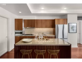 Photo #4: 22428071 Listing