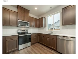 Photo #5: 22428407 Listing