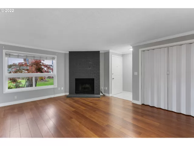 MLS: 22428558 Condo For Sale
