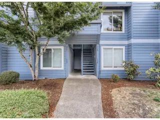 Photo #1: 22428896 Listing