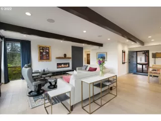 Photo #6: 22429160 Listing