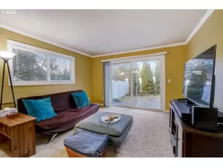 Photo #2: 22430052 Listing