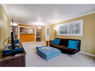 Photo #3: 22430052 Listing