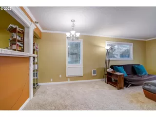 Photo #5: 22430052 Listing