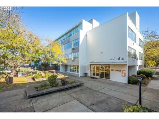 Photo #1: 22430894 Listing 